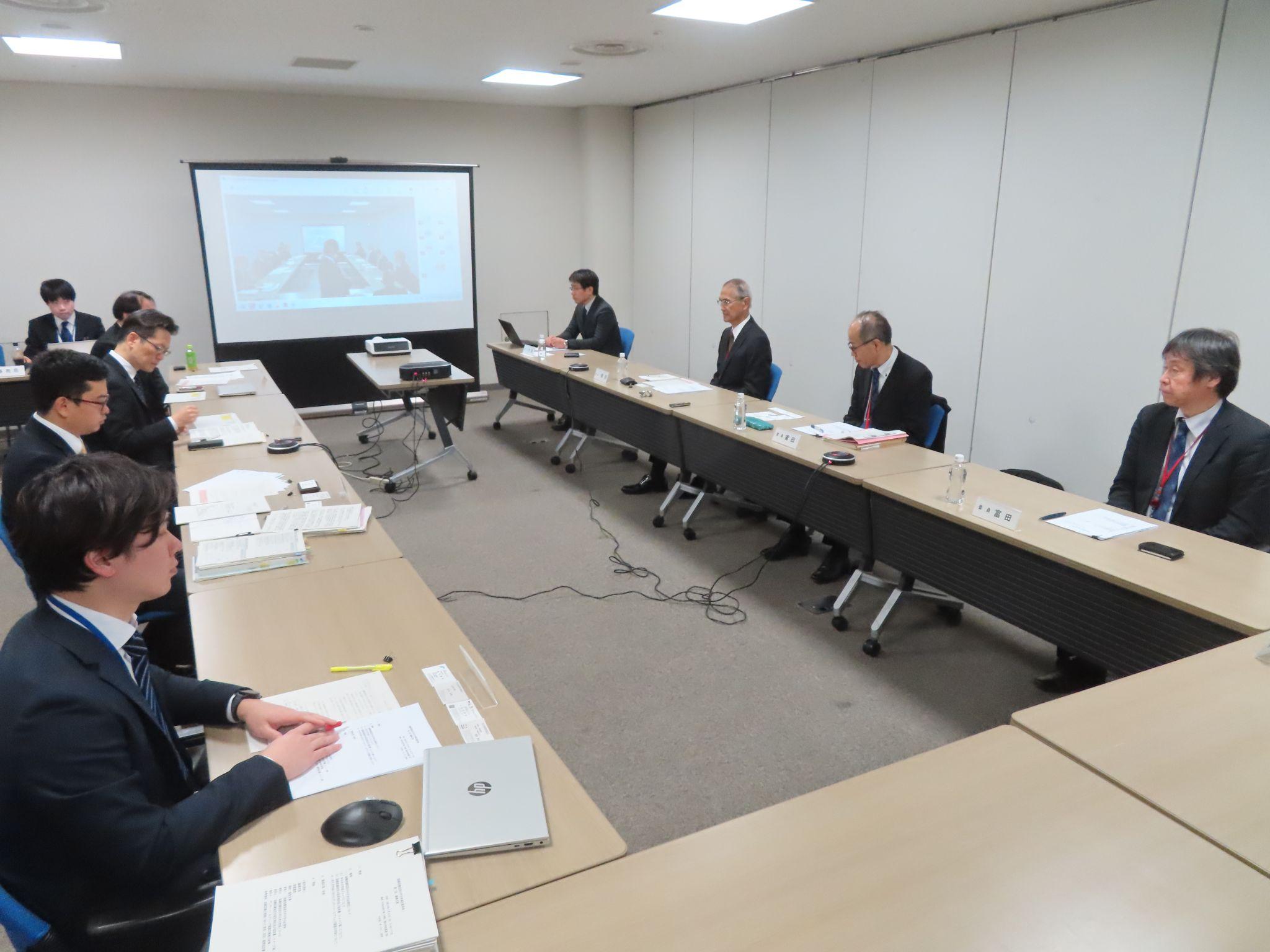 初会合で、協定項目などで構成する手引の作成イメージ案を提示