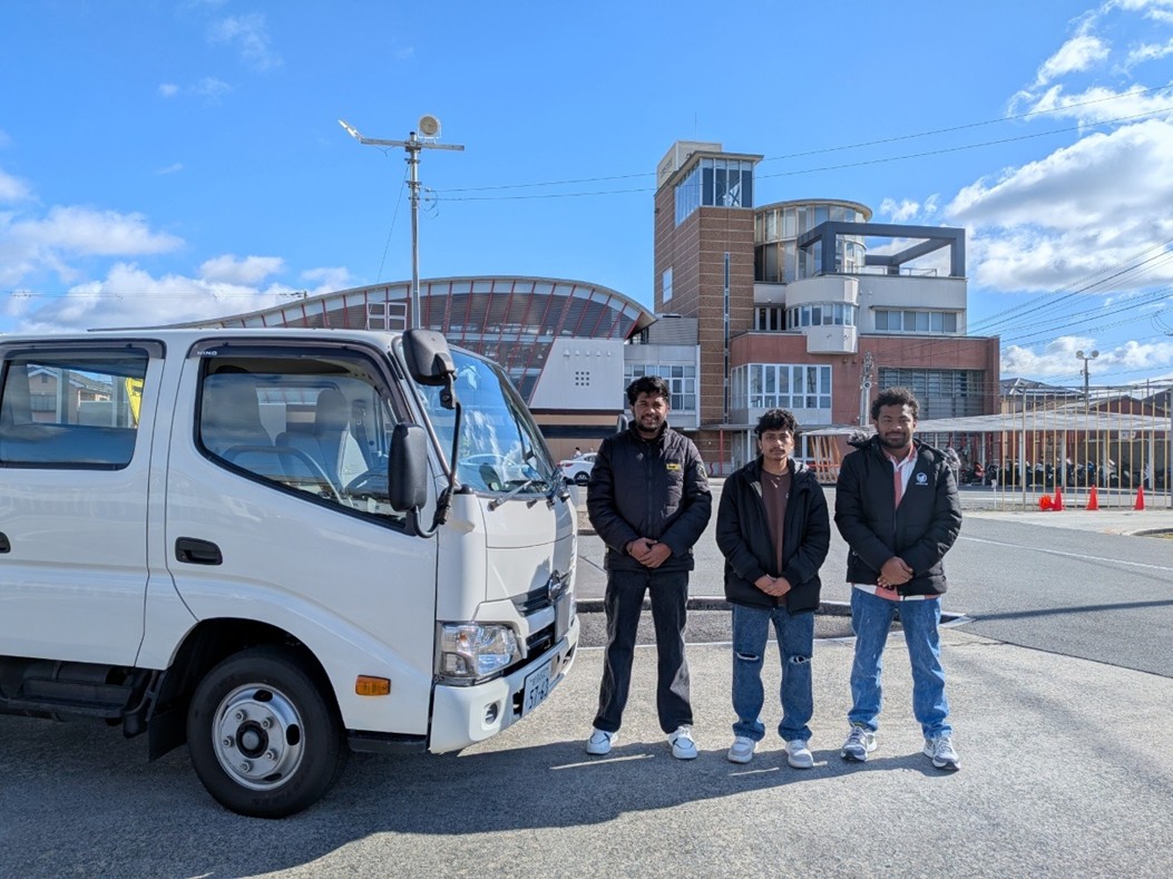 スリランカからの実習生3人が卒業