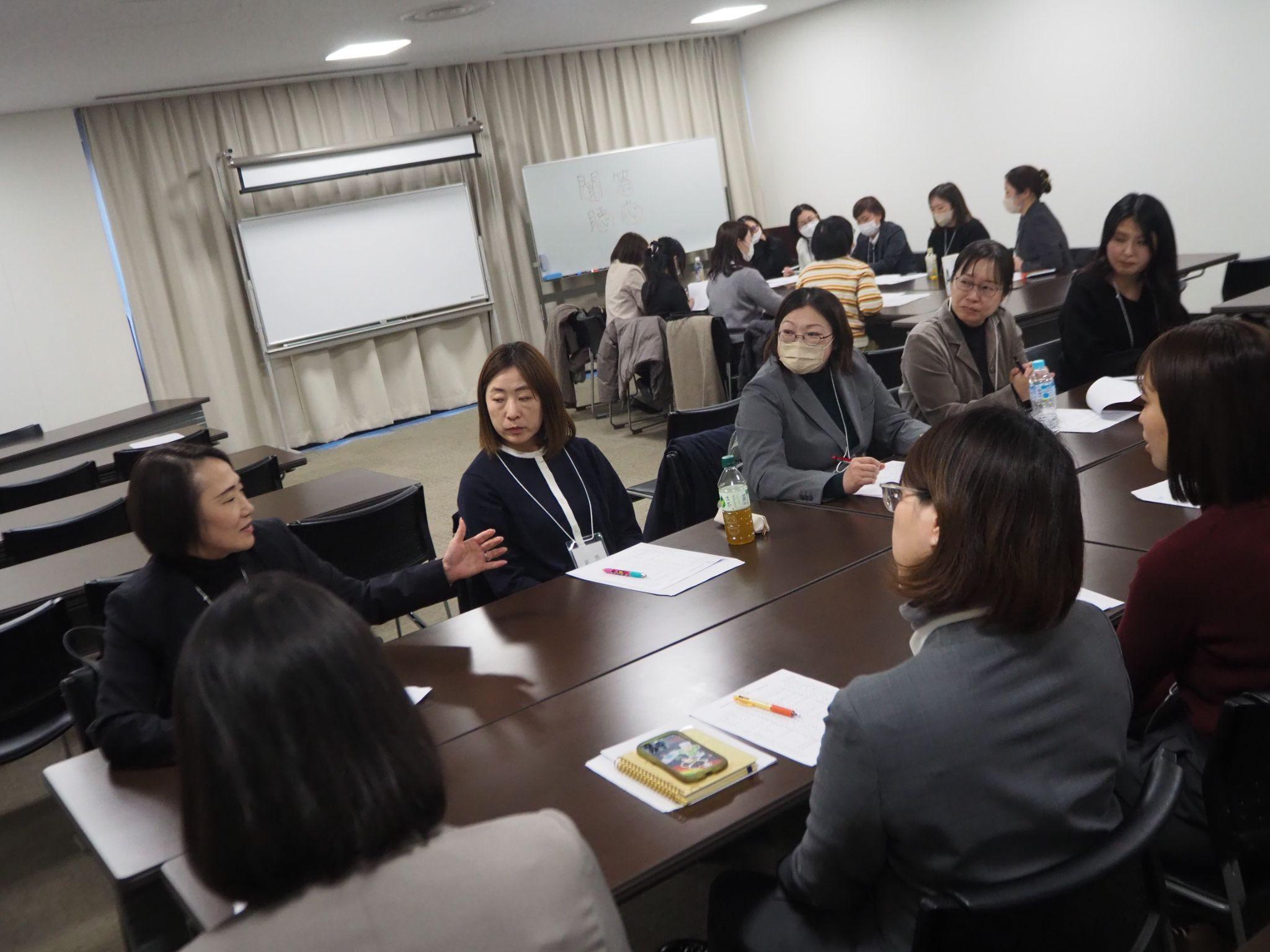 活発な意見交換が繰り広げられる