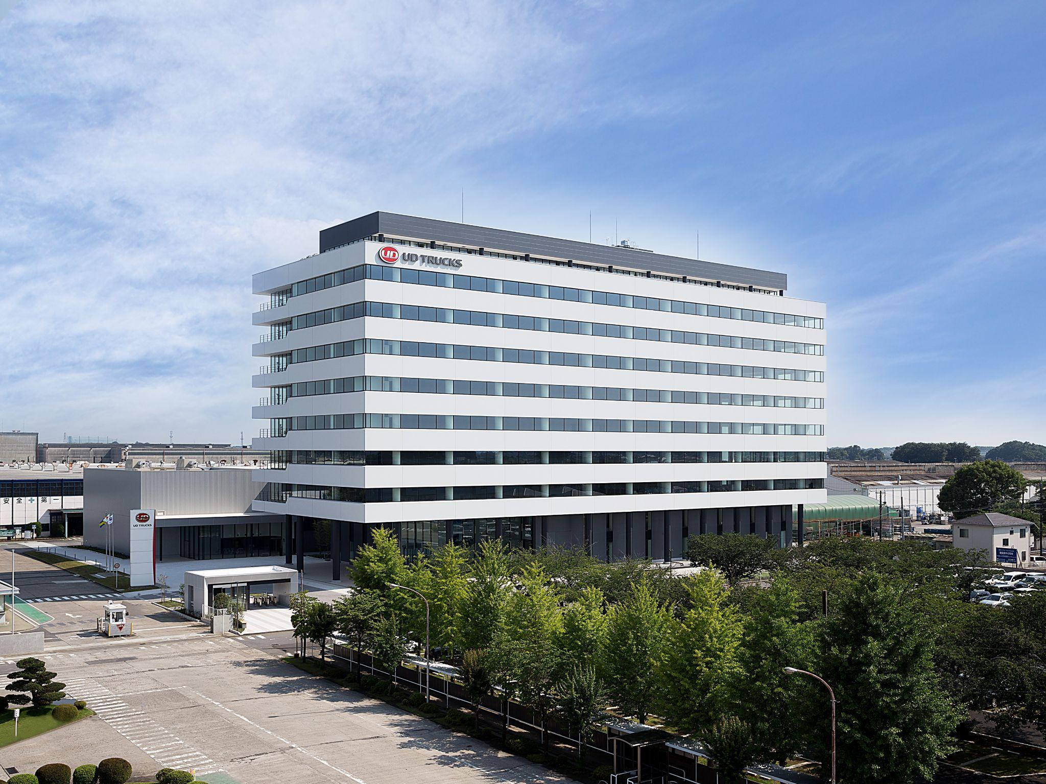 移管後は、2社による共通プラットフォームを採用した大型トラックの新商品を生産