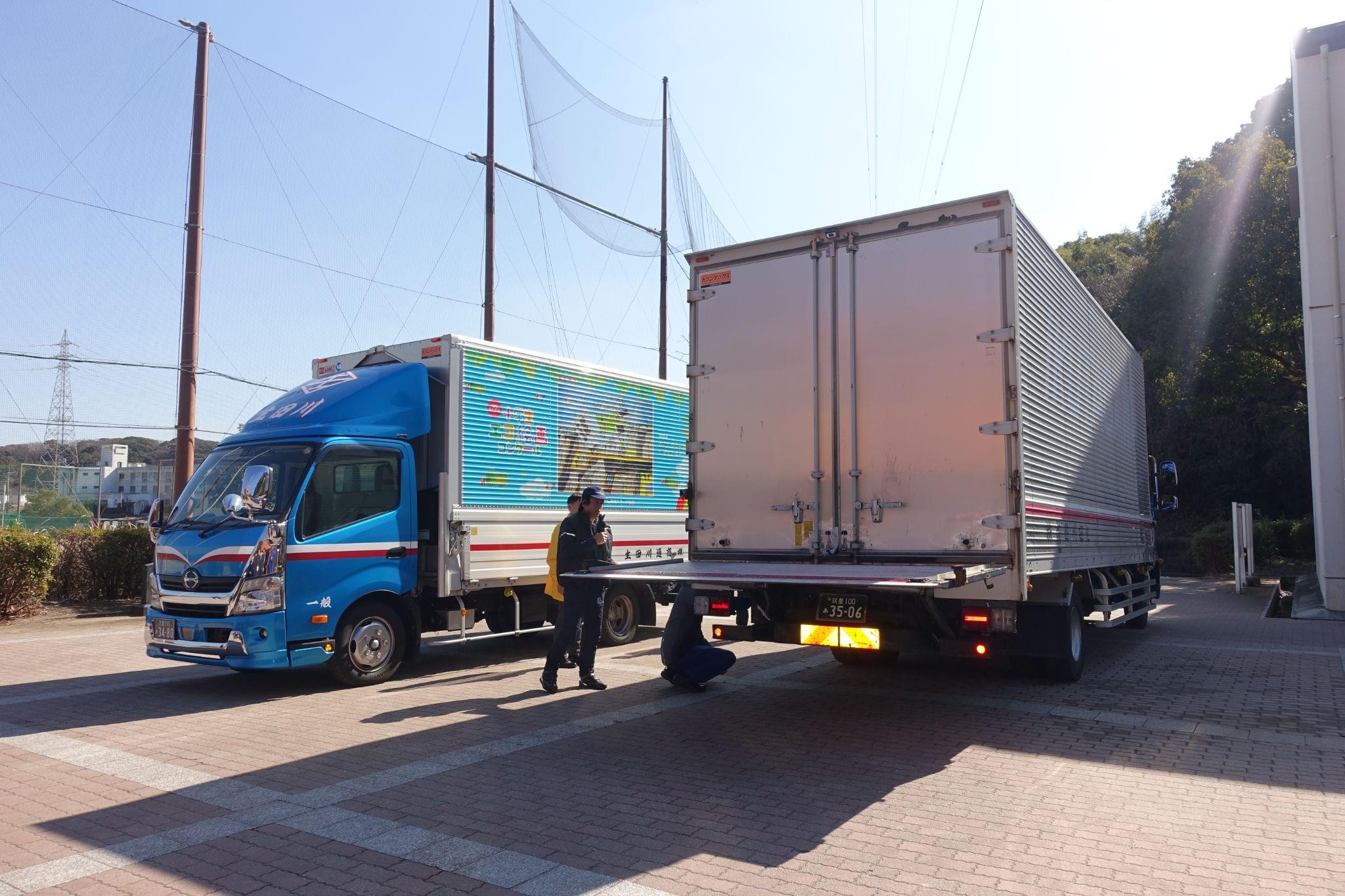 中村部長が乗用車との構造の違いや安全装備を説明