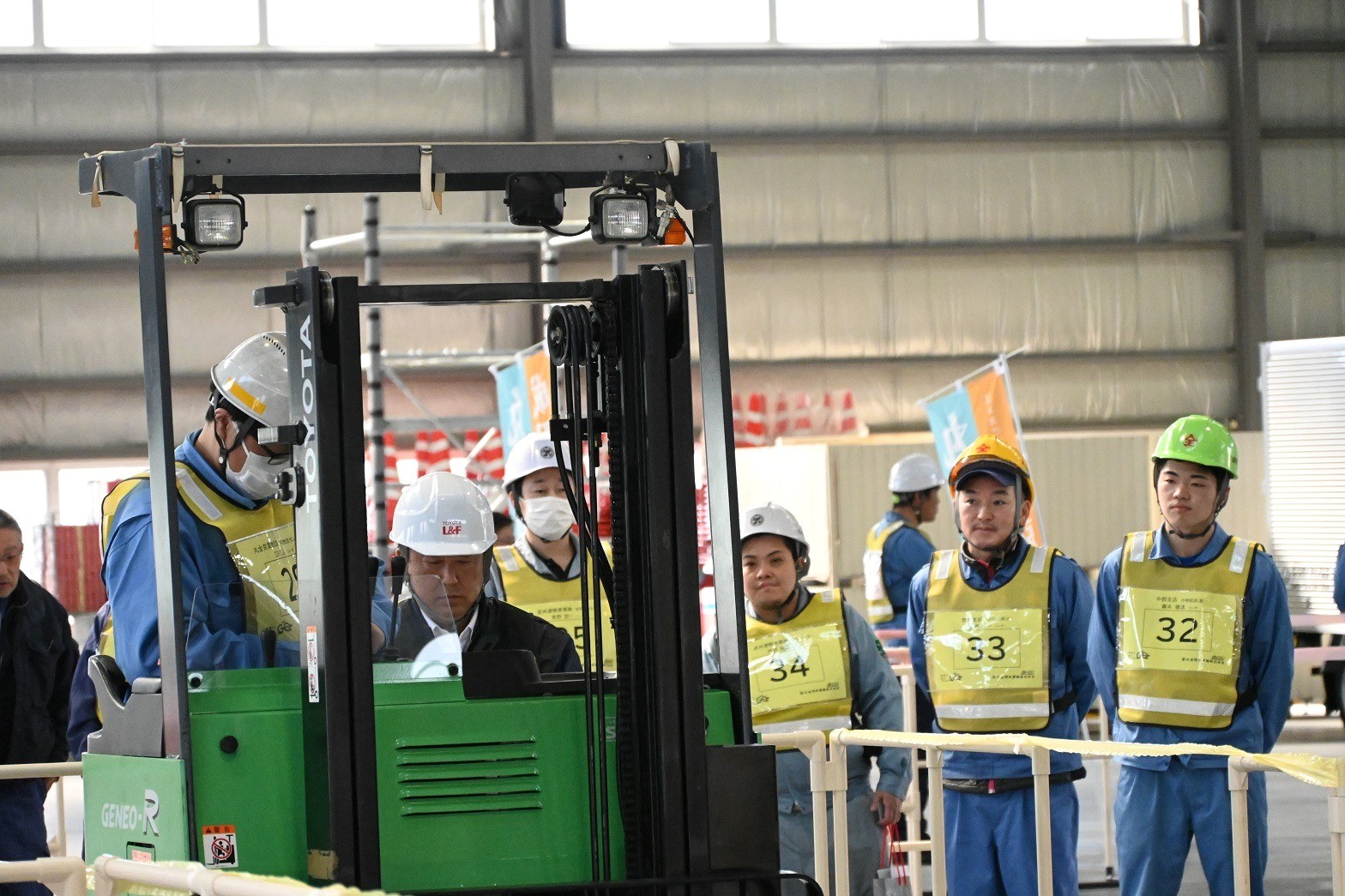 カウンターバッテリー、カウンターエンジン、リーチフォークの3部門を実施