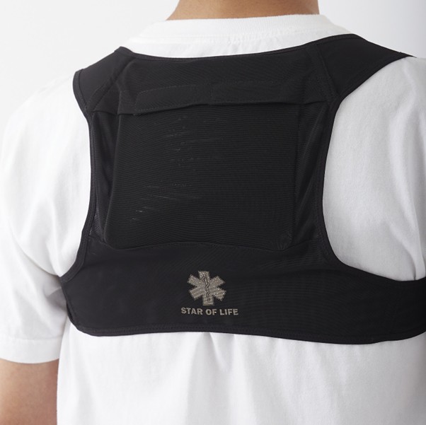 パワーメッシュストレッチ素材を採用しているため動きやすく、通気性も良い