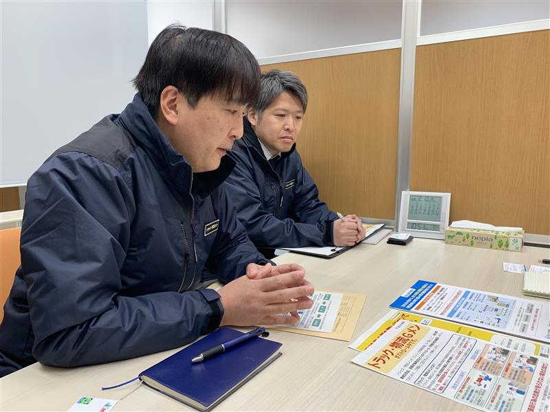 荷主担当者に説明するGメン（10日）