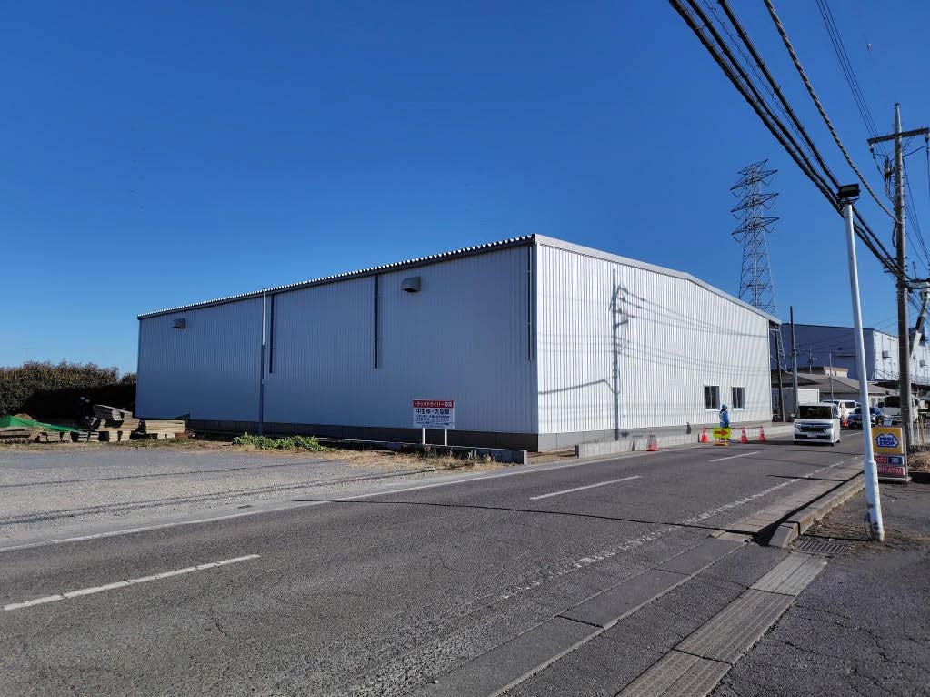 床面積830平方㍍の平屋建て