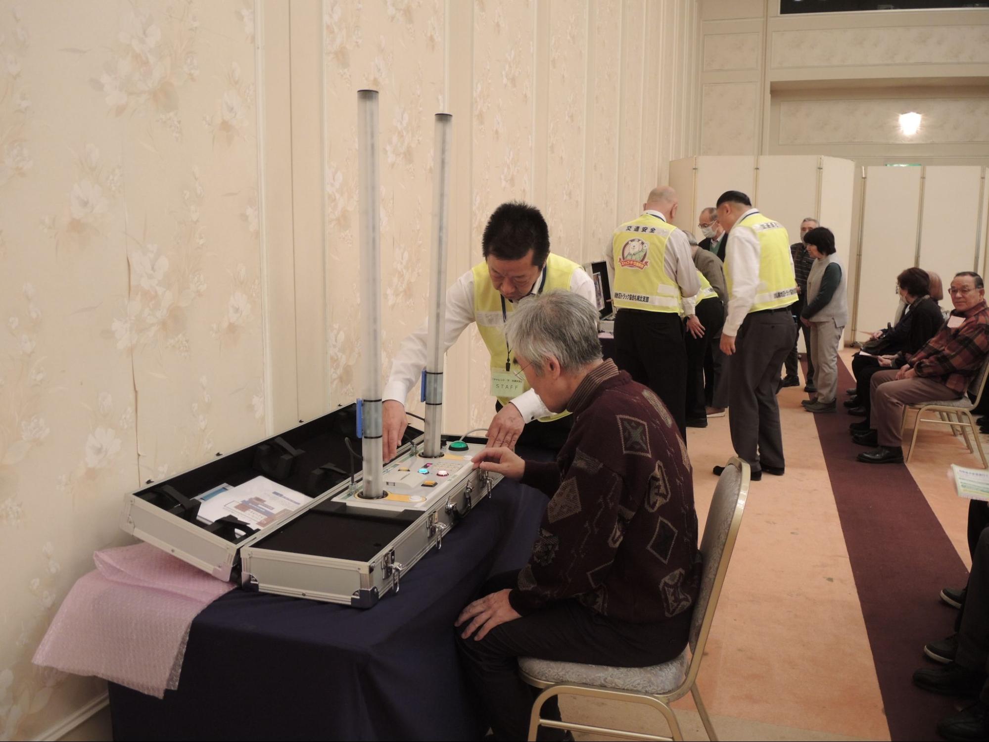 クイックキャッチを体験する参加者