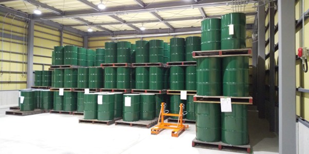 2棟で計5千個のドラムを保管可能