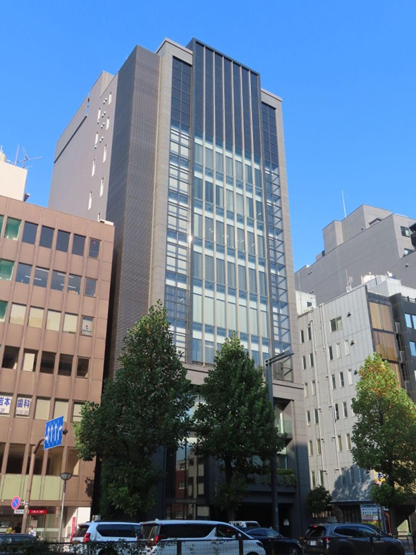 外国人ドライバーの外免切り替えも対象（全ト協が入る全日本トラック総合会館、東京都新宿区）