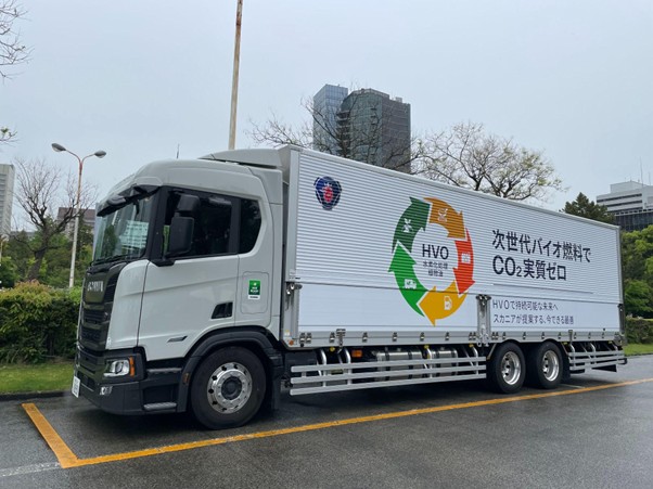 大型トラック「SUPER（スーパー）」