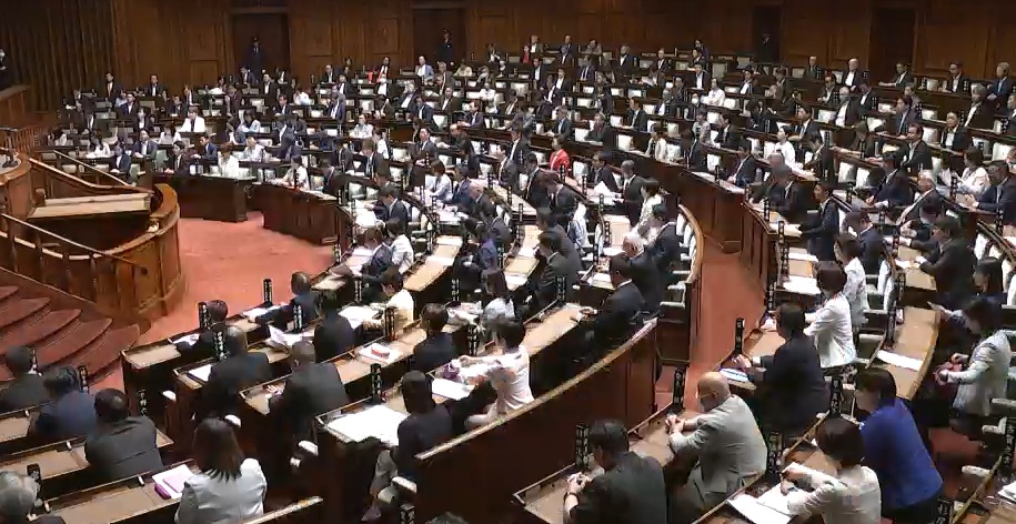 賛成多数により可決