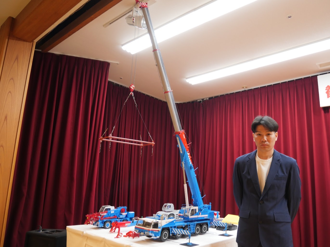 設計や部品の制作まで自らで行うフルスクラッチスタイルで作品を生み出す