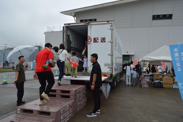宮ト協がトラックの体験乗車を実施