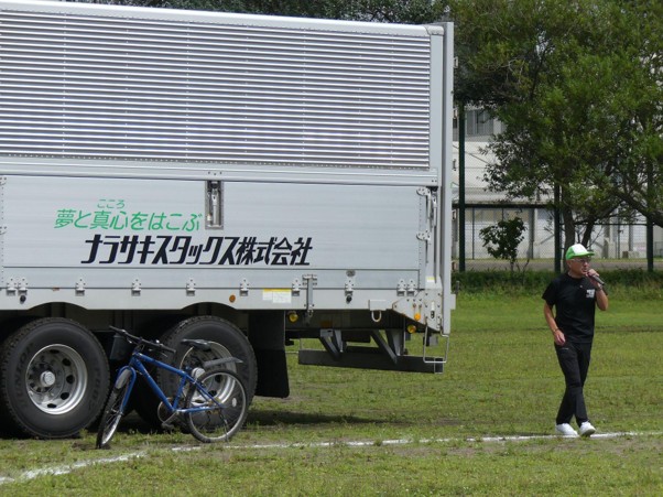 トレーラと廃自転車で左折時の巻き込み事故を再現